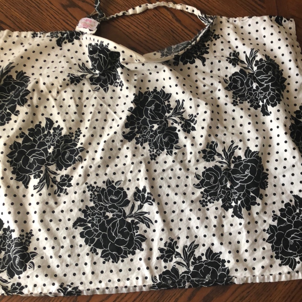 Nursing Apron 🤱